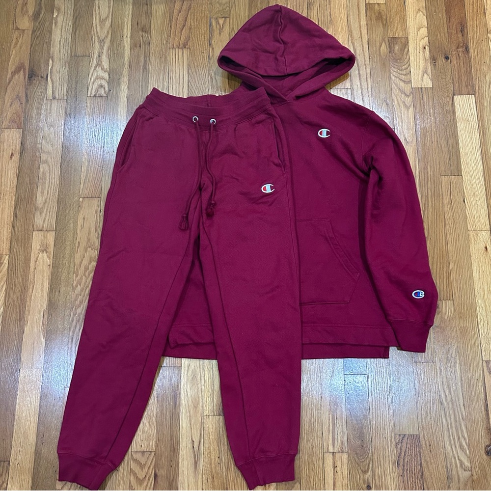 Bundle of matching Champion hoodie and sweatpants